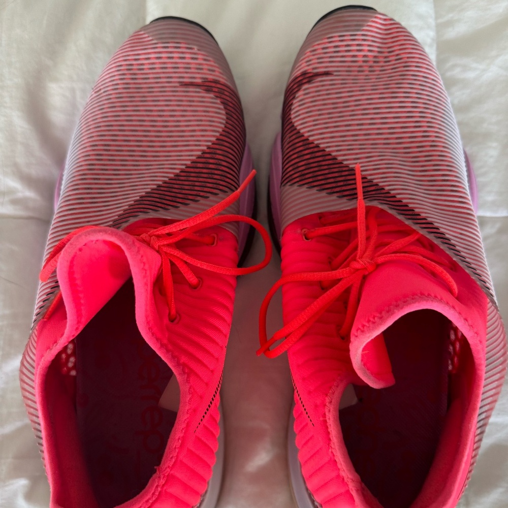 Nike, 11 mens, 13 women, fluorescent red(pink)